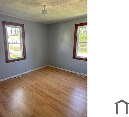 2 bed, 800 sqft, $875 — Photo 1