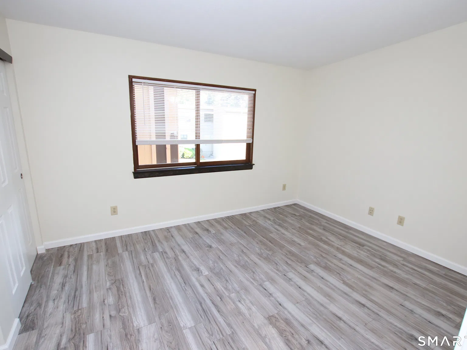 2 bed, 1.5 bath, 1085 sqft, $2,000 — Photo 3