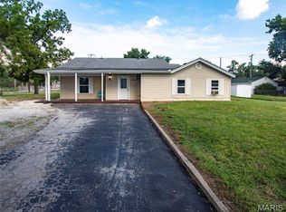 209 Elble Ave, Wood River, IL 62095