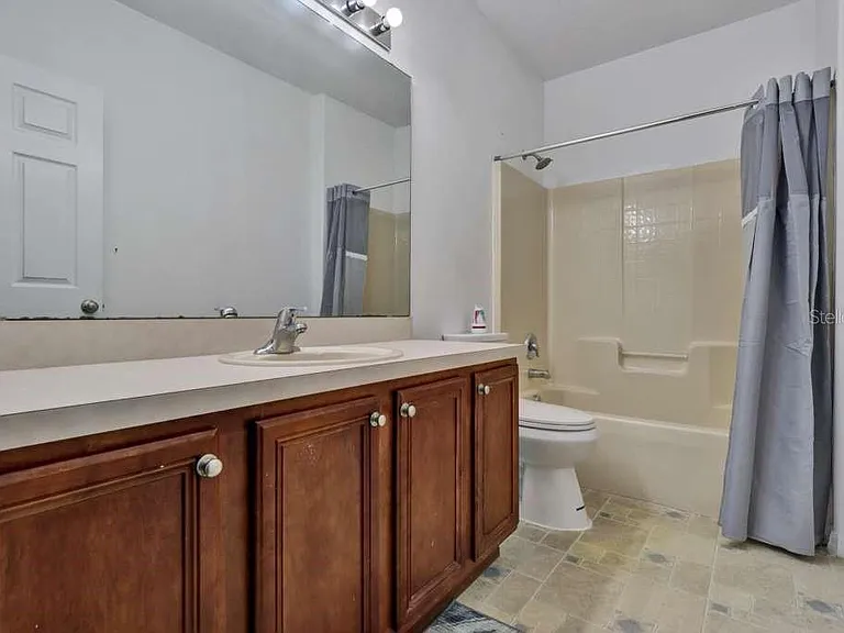 820 Grantham Dr — Photo 18