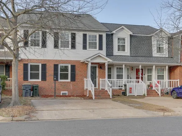 6 N Valasia Rd, Poquoson, VA 23662