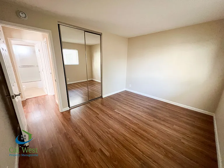 428 S 11th St #3 — Photo 15