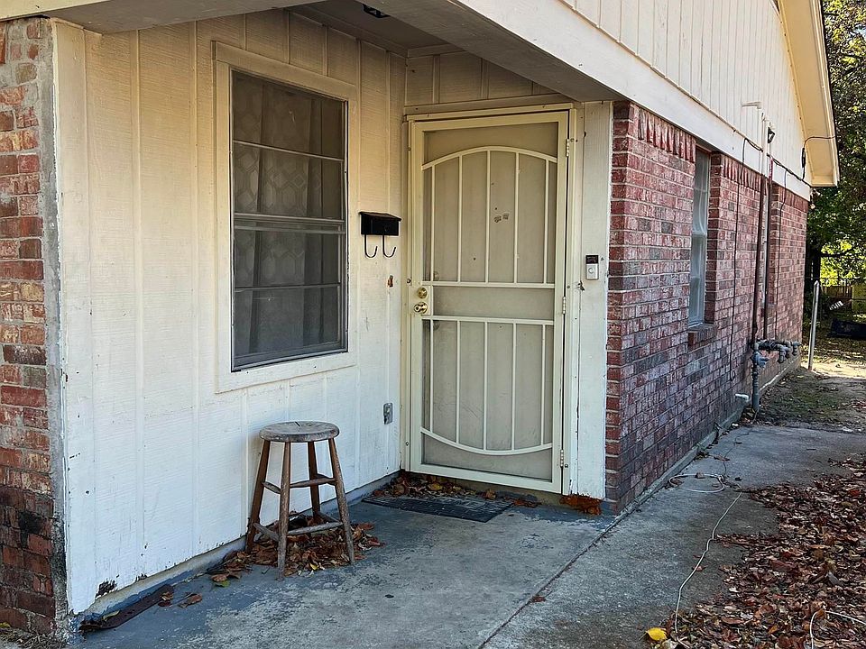 1st image of 2111 Magnolia St