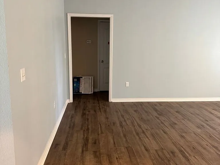 156 Creve Core Dr — Photo 5