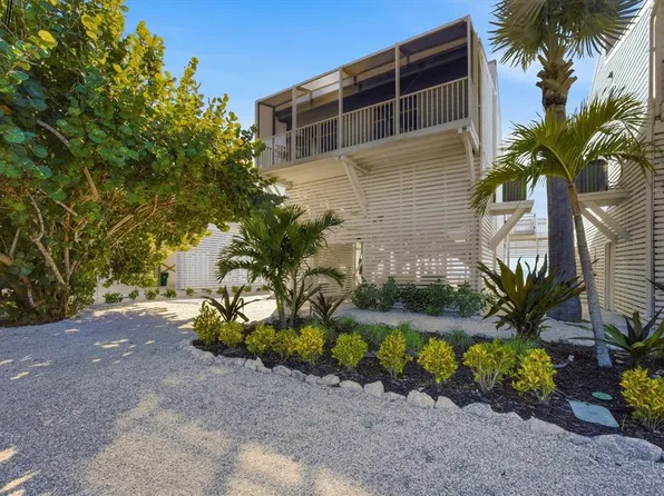 33 S Gulf Blvd, Placida, FL 33946