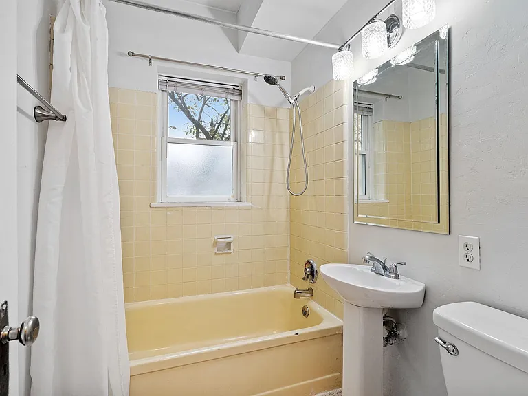 3142 W Bde Maka Ska Blvd #108 — Photo 8