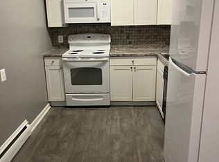 16171 E Eleven Mile Rd #1A, Roseville, MI 48066