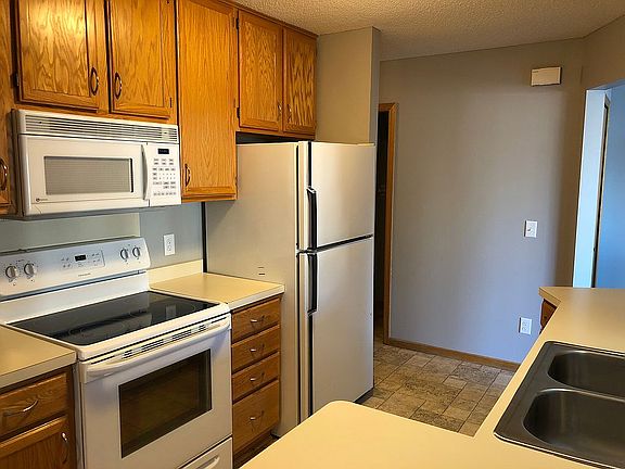4th image of 18386 English Ave #55