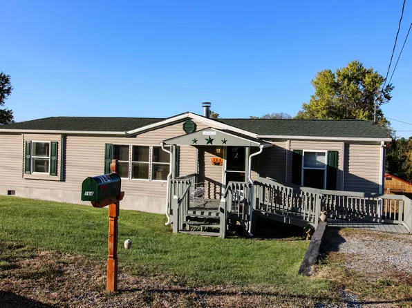 164 Oak Ln, Pulaski, VA 24301