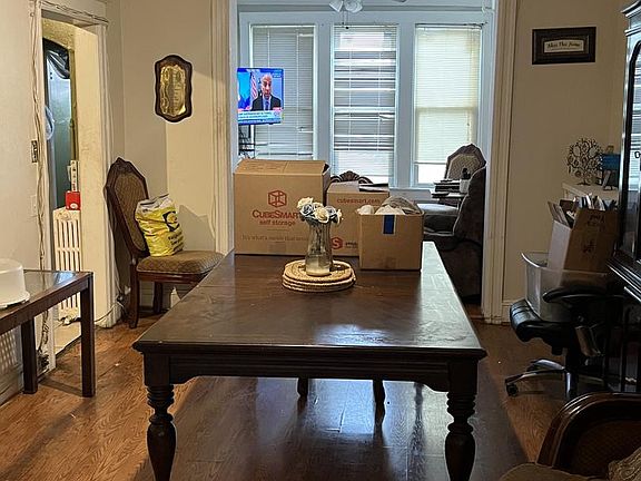 4th image of 4926 9th St NW