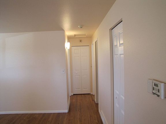 Linden upstairs HallJPG