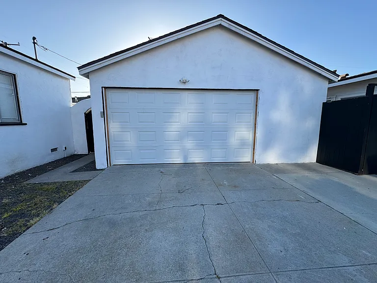 13831 Manor Dr — Photo 10