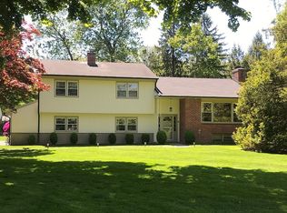 3 Hogan Trl, Westport, CT 06880