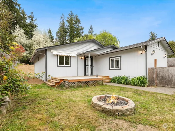 6188 NE Center Street, Suquamish, WA 98392