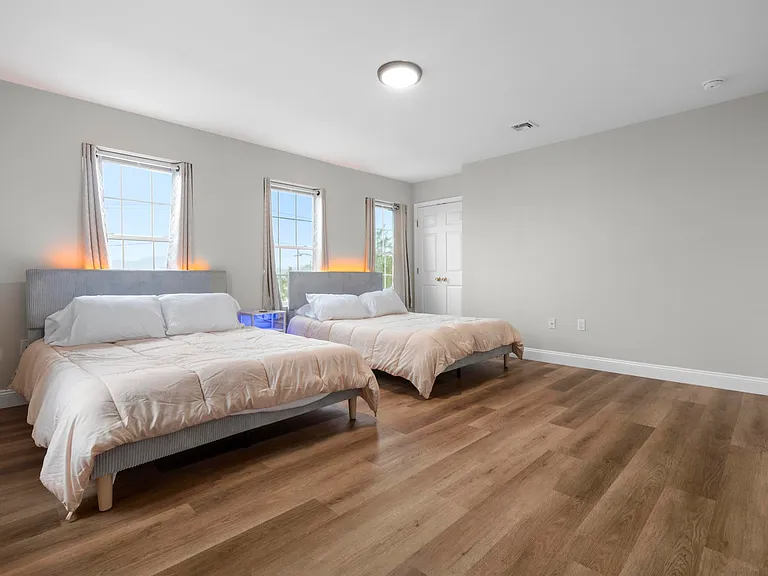 342 Front St #2 — Photo 49