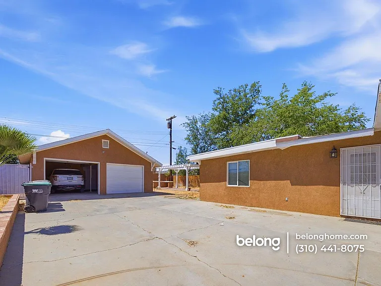 1626 E Avenue Q13 — Photo 14