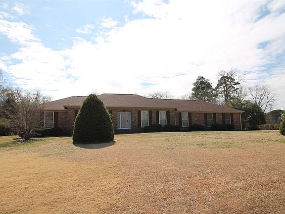 3rd image of 117 S Hawk Dr