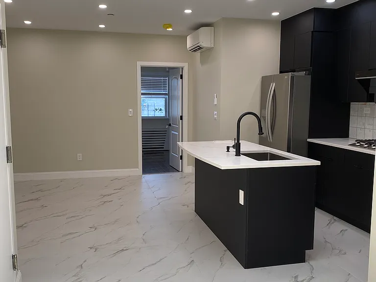 14114 Booth Memorial Ave #2 — Photo 4