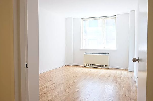 2nd image of 316 E 63rd St APT 4