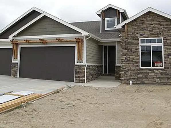 2016 Summerfield Ln, Gillette, WY 82718