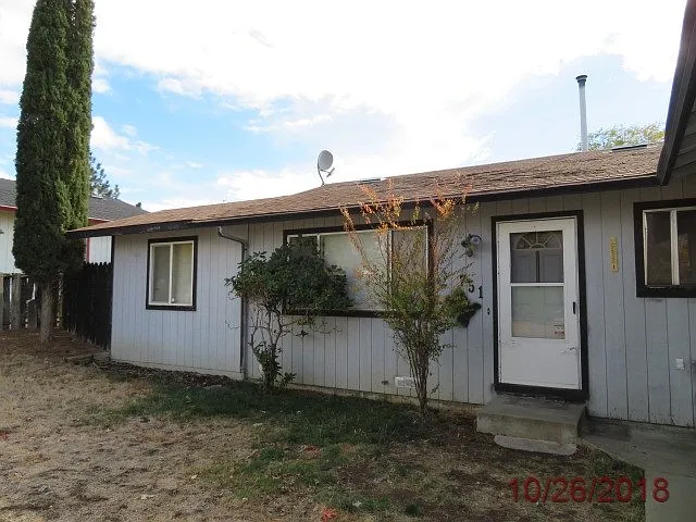 751 E Spiers St photo 1