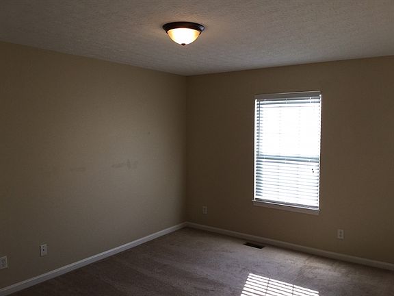 5th image of 10398 Garrison Dr
