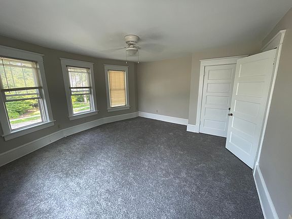 4th image of 37 Columbia Ave Floor 2
