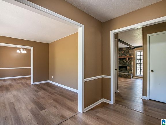 3rd image of 1404 Highland Dr