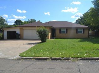 106 Lakeview Dr, Mannford, OK 74044