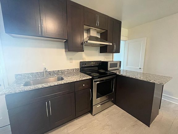 5th image of 3525 Englewood St Floor 2