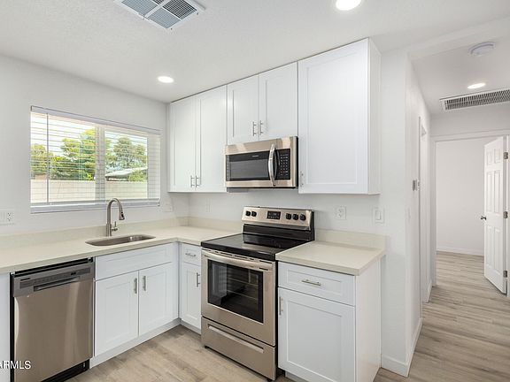 5th image of 3728 E POLK Street