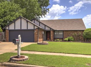121 S Joshua Ave, Broken Arrow, OK 74012
