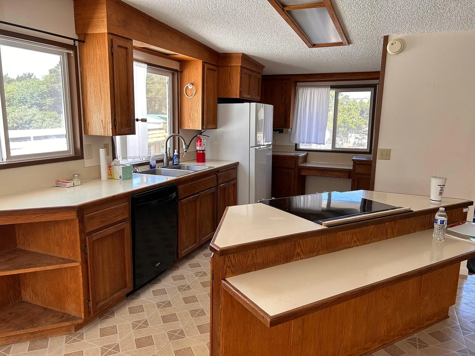 203 W Bonge Ave — Photo 3