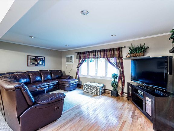 3rd image of 73 Sunrise Ln