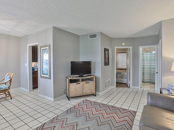 4th image of 483 E Shore Dr #B-2