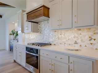 17901 Manor St, Overland Park, KS 66085