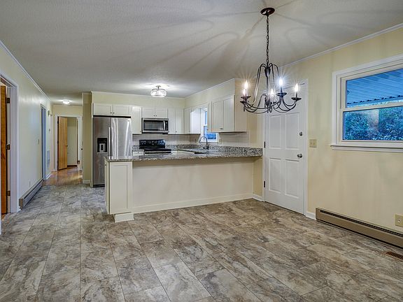 4th image of 2707 Granbrook Ct