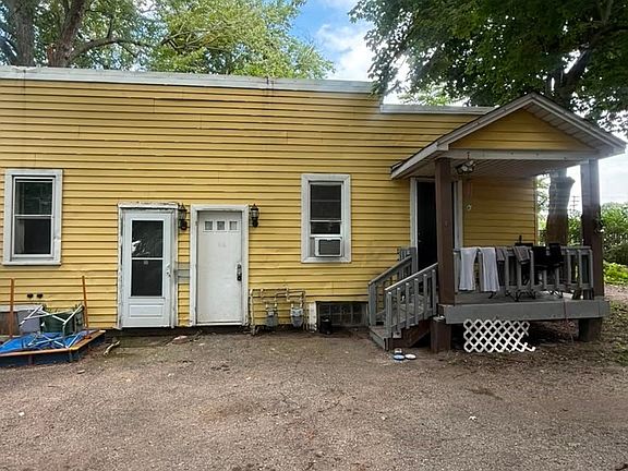 2nd image of 133 W Jackson St
