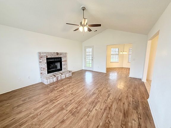 4th image of 570 Terry Ave