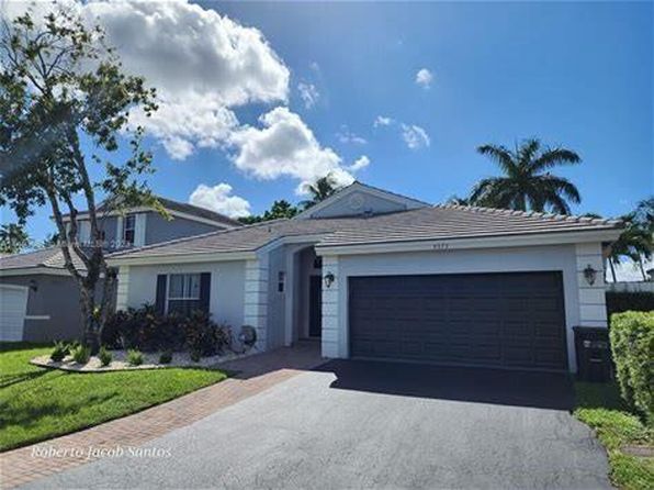 5373 NW 55th Ter