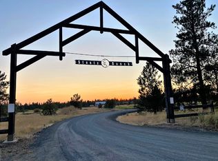 2217 E Red Barn Ln, Spangle, WA 99031