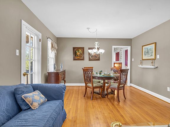 4th image of 109 Crestmont Dr