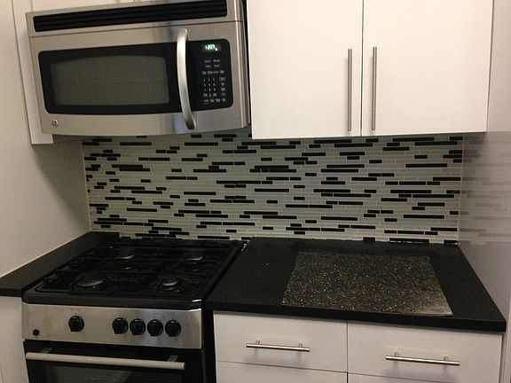 4th image of 432 Suydam St APT 4C
