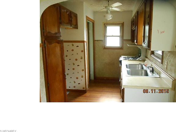 5th image of 2493 Christensen Ave