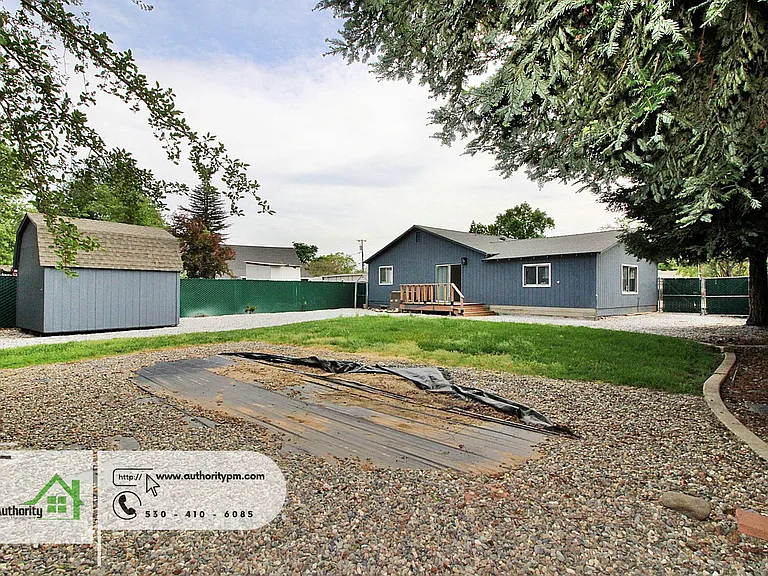 1824 Heller Ln — Photo 23
