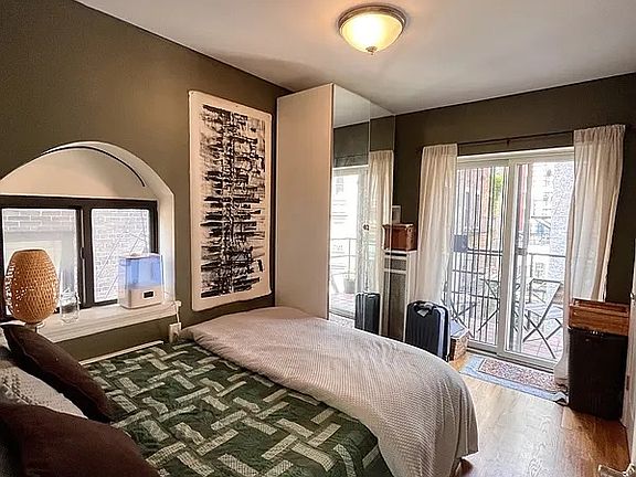 4th image of 257 W 91st St APT 4W