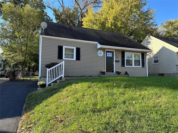 10236 Baltimore Ave, Saint Ann, MO 63074