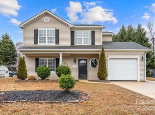 130 Valley Glen Dr, Troutman, NC 28166