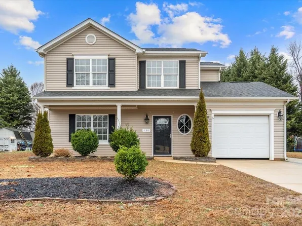 130 Valley Glen Dr, Troutman, NC 28166