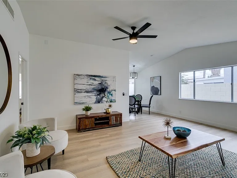 598 Jackson Dr — Photo 34